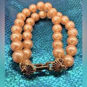 ✨ Vintage Richelieu Double Strand Peach Pearl Bracelet 7.25” Gold Shell Clasp
